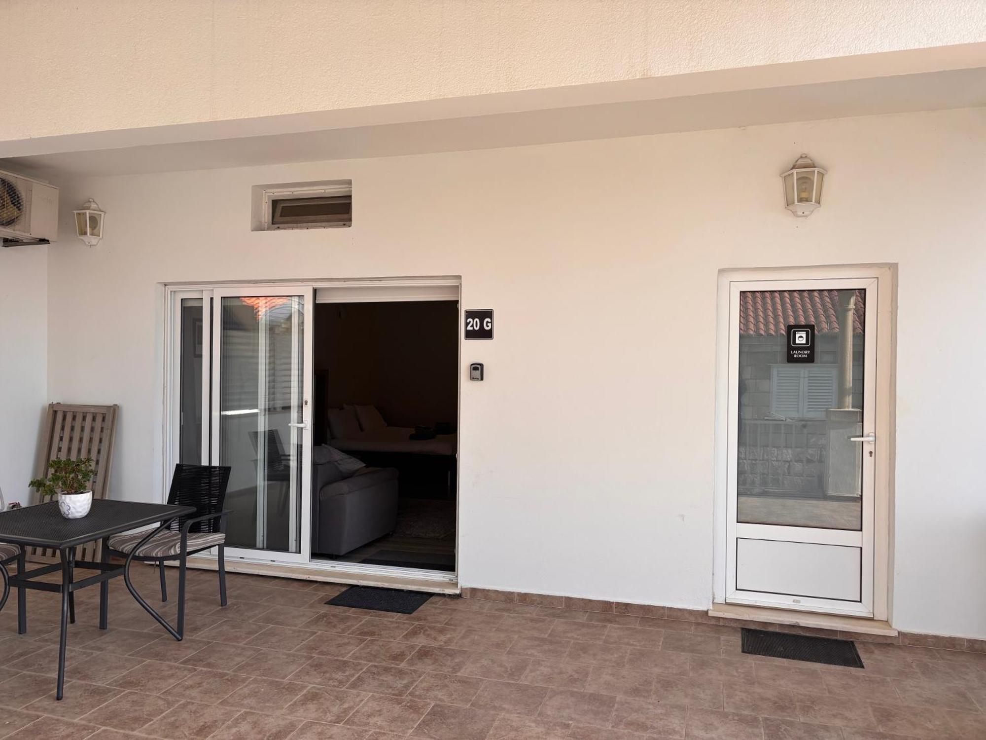 Studio Apartment Luxe- 10Min To Old Town دوبروفينك المظهر الخارجي الصورة